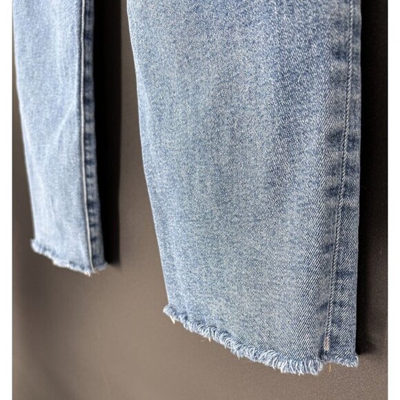 J.Crew Women's Essential Straight Jean Size 29 Med Wash Raw Hem Cropped Preppy - Picture 3 of 9
